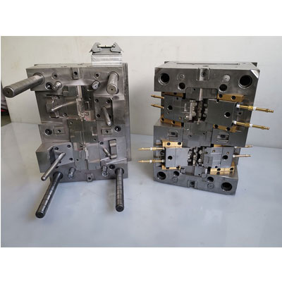 射出金型の作成